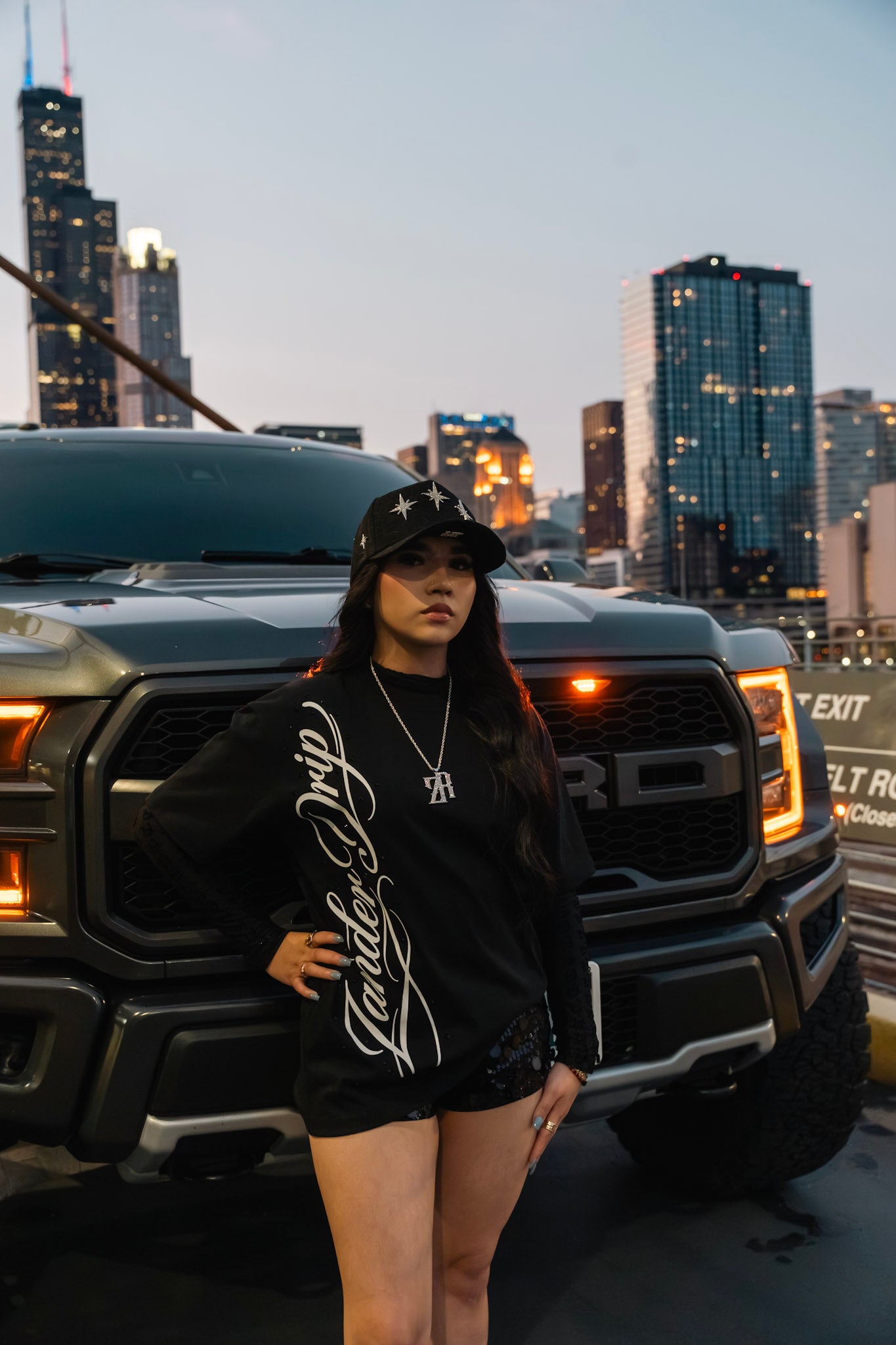 ZANDER DRIP TEE