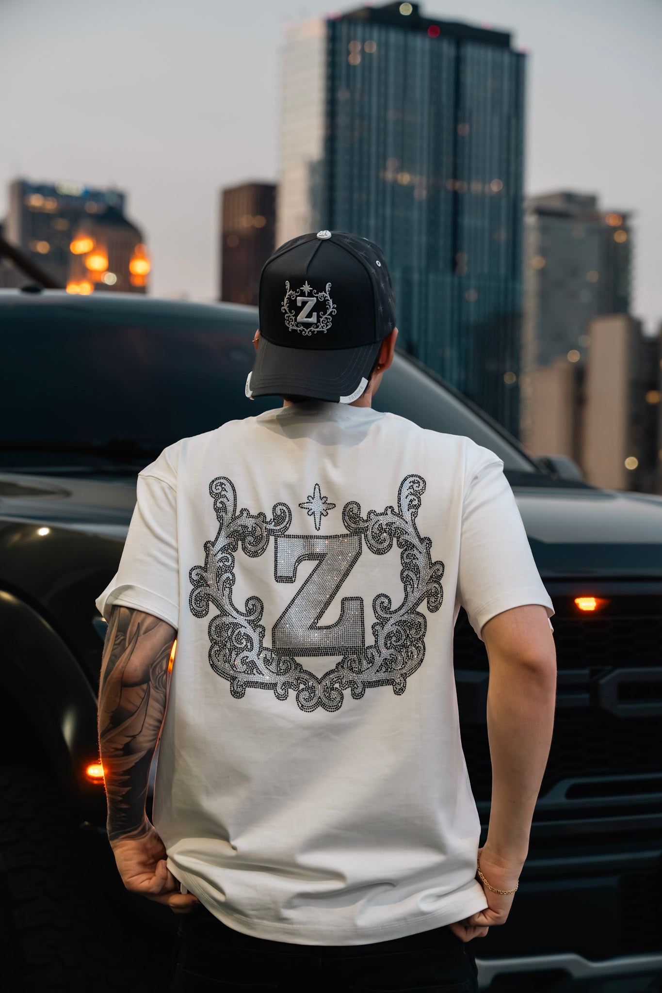 STAR ORNAMENT TEE
